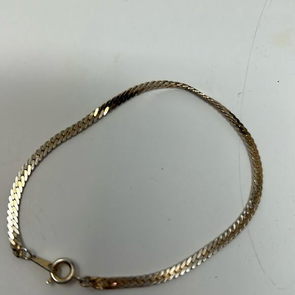Herringbone Korean Gold Tone Chain Bracelet Size 7 Inches - Picture 2 of 8